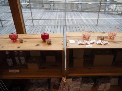 青森女ひとり旅2泊3日 (3) - A-factoryでお土産物色』青森県の旅行記