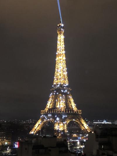 部屋から眺めるエッフェル塔にうっとり！