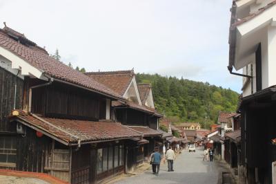 ベンガラで赤く染まる町　吹屋