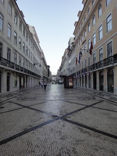 初めてのリスボン 19(イタリア・スペイン・ポルトガル・オランダ 12日間の旅 6-19）マカオのような石畳、リスボン最後の街歩き！