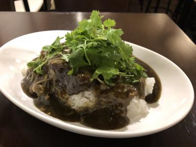 新宿発の中華バル「グリルアンドバーハナヤ」～匠の技が冴える中華風カレーで多くの中毒者を生み出している隠れ家的なグリルバー～