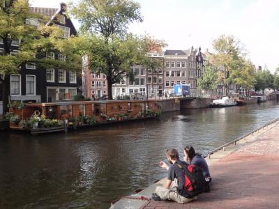 初めてのアムステルダム 9(イタリア・スペイン・ポルトガル・オランダ12日間の旅 8-9）いい感じ、アムステルダムの美しい運河！