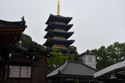 大雨の中山寺