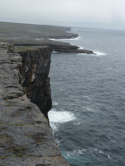 ２０１６年夏、アイルランドからアイスランド一人旅　８．ケルト文化の中心地イニシュモア島を自転車で巡る