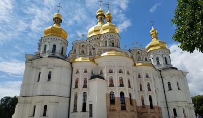 ロシア正教会どっさり、ウクライナ騒乱の記憶が新しいキエフに来たよ