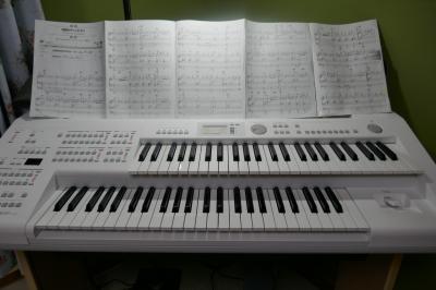 新型コロナ蔓延で移動できない。。。じゃ～エレクトーンを弾けるように！！先ずは老眼鏡を作ろう＾＾