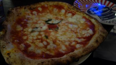 約３週間のイタリアの旅 １１日目・千円以下で食べれる世界で一番美味しい食べ物はナポリのピッツァと世界一美しいサンタルチアの夕陽 編