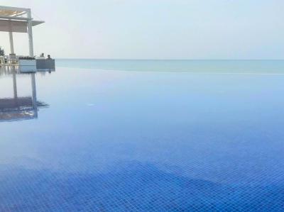 インフィニティチュニジアンブルー 大人だけのフォトジェニックビーチリゾート【La Badira】