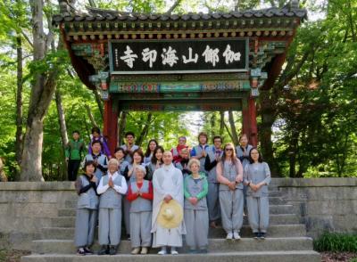世界遺産の海印寺の宿坊に泊まり、出家体験の韓国旅行