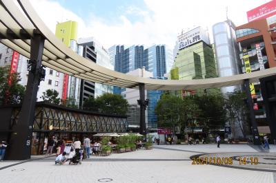 池袋駅西口付近の風景