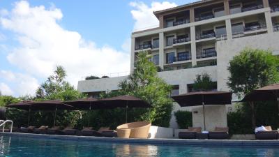 21年10月ホテルのプールで過ごす沖縄＠リッツカールトン沖縄