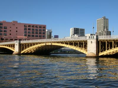 隅田川橋巡り　岩淵水門から河口の築地大橋まで、その３：言問橋から蔵前橋。
