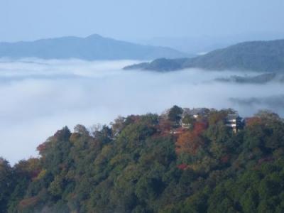 ’２１ 岡山100名城＆グルメ旅９　備中松山城の雲海を乗合タクシーで見に行く