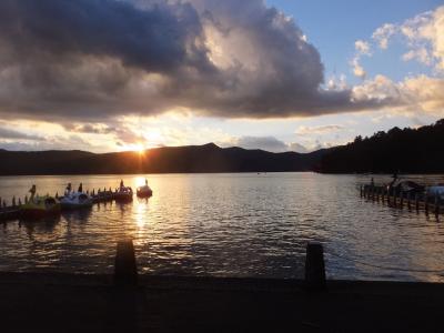 ２週連続の週末箱根小旅行　２日目　スカイツリーが見えた。夕暮れの芦ノ湖を見た。