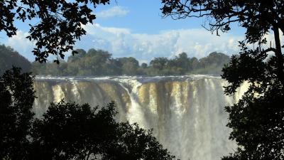 アフリカを代表するビクトリアの滝を見学し世界三大瀑布コンプ完了