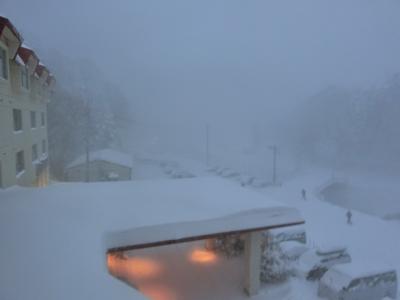 蔵の街須坂を散策してから志賀高原の熊の湯へ。　その4　11月27日の熊の湯の大雪にビックリ！