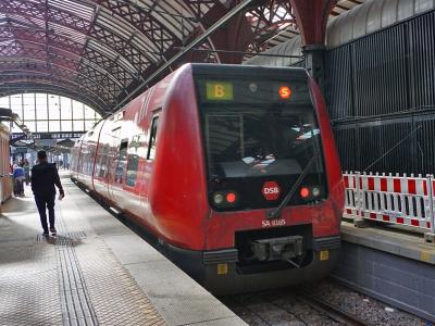 デンマーク鉄道の旅（その１ 空港から電車でコペンハーゲンへ 繁華街ストロイエを散策）
