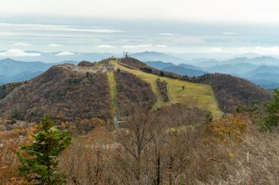 晩秋の茶臼山高原