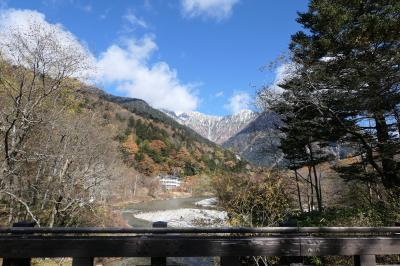 秋の伊豆と信州の優雅な旅♪　Vol.179 ☆上高地：河童橋から上高地帝国ホテルへ優雅なハイキング♪