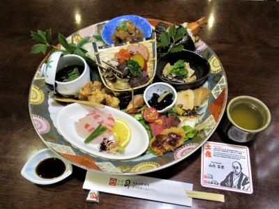 「土佐料理 司 高知本店」のおひとり様でもOKの皿鉢料理は白いご飯が恋しかった