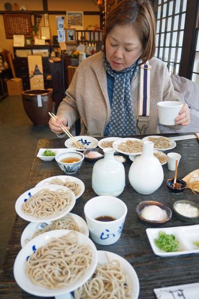 トラピックス　山陽山陰周遊の旅（4）出石の正覚田中屋で皿蕎麦と日本酒を堪能し、虹洋陶苑で皿と蕎麦猪口を買って餘部鉄橋を目指す。