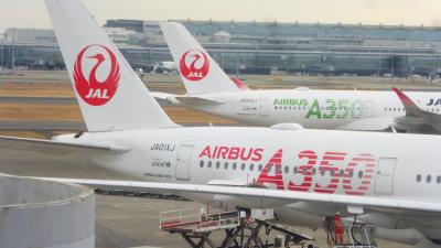 まん防最中 東京２泊３日【 羽田空港ＪＡＬサクララウンジ内から飛行機ウォッチング編】