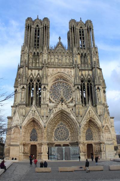 フランスでラグビー観戦の旅　ランス大聖堂