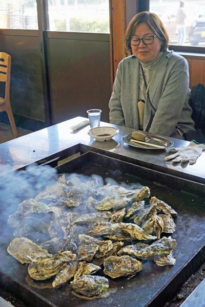 HIS 南欧風リゾートホテル アオアヲナルトリゾート滞在 徳島3日間(11)「かき焼 うちの海」で鳴門の牡蠣に舌鼓み。