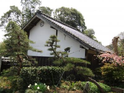 民家の土蔵の屋根（石岡市村上）