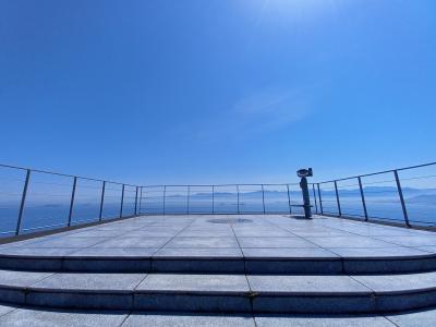 亀老山展望公園から西瀬戸・来島（くるしま）海峡を見下ろす景色。