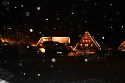 富山県　五箇山の　藁ぶき　集落へ♪