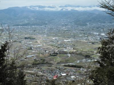 甲州高尾山に登る