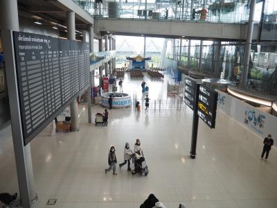 バンコク・スワンナプーム空港の5月1日の様子、ホテルカウンターが撤去された