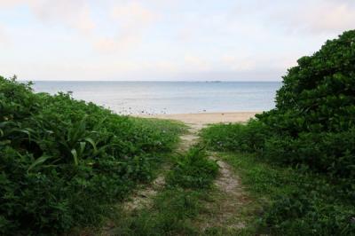 沖縄旅行2021夏⑧：朝の宇座海岸