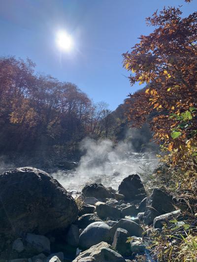 栄_Sakae　秋山郷！紅葉の中津川渓谷に沿って切明温泉へ