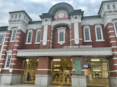 ふっかちゃんと渋沢栄一の街、深谷駅前