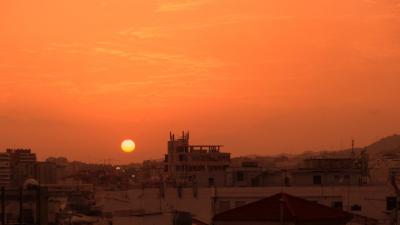 【マラガ⑤】アンダルシアに沈む夕陽が赤く染めた旧市街は、昼間とは違った素敵な顔を見せ始めます。