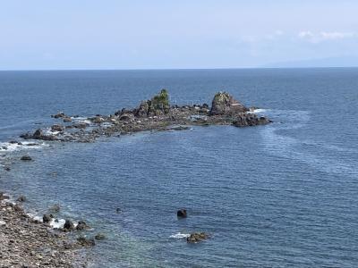 日帰りで真鶴半島で綺麗な景色と美味しい魚とお買い得なお土産を買い、湯河原に行きました。