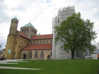 心の安らぎ旅行 備忘録（10年前の2012年 春 夫目線の Hildesheim Michaeliskirche Part7）