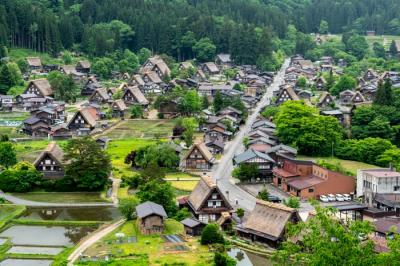 田植え時の白川郷