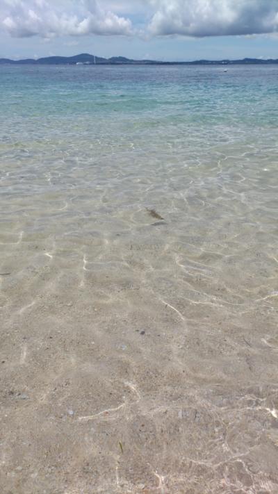 夏の沖縄、海水浴を楽しむ旅