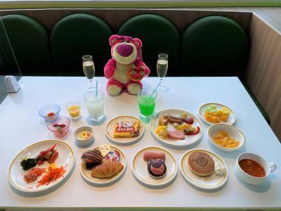 『東京ディズニーリゾート・トイ・ストーリーホテル』宿泊記④トイストーリーのキャラクターモチーフのお料理が並ぶ【ロッツォガーデンカフェ】の朝食