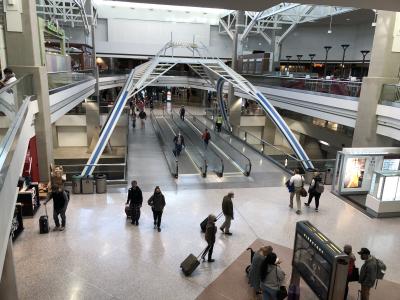 デンバー空港&デンバーから最寄り空港までユナイテッド航空のファーストクラス