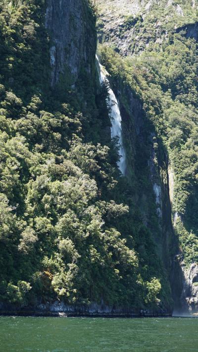 ２０１７年１２月、ニュージーランド南島を巡る気ままな夫婦二人旅　３．絶景の連続ミルフォードサウンド