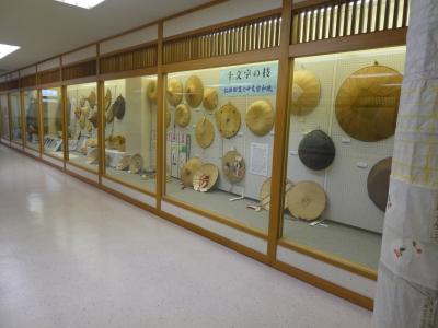 大曲の花火が終わり一夜明けて、ドロドロ(十字館歴史資料展示室へ)
