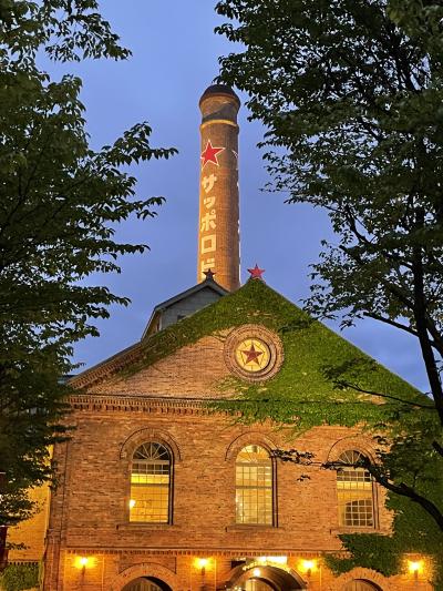 早朝の散歩（北海道大学、時計台）札幌市内観光（サッポロビール園、羊ヶ丘展望台）