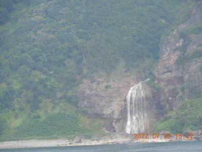 ｛カズ１沈没地点近くカムイワッカクルーズ・オーロラ号｝北海道一周バス（菫（スミレ号)）ツアー　3８