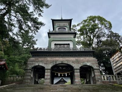 金沢で朝の尾山神社に参拝し、兼六園とひがし茶屋街を駆け足で観光しました