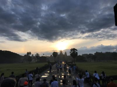 今年秋分アンコールワット真上からの日の出