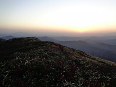 紅葉の以東岳登山（2）